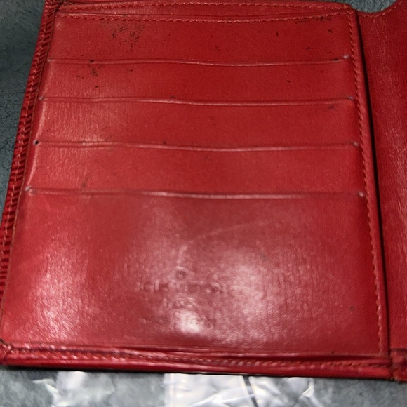 Louis Vuitton Red leather Epi wallet snap button π - Picture 13 of 13